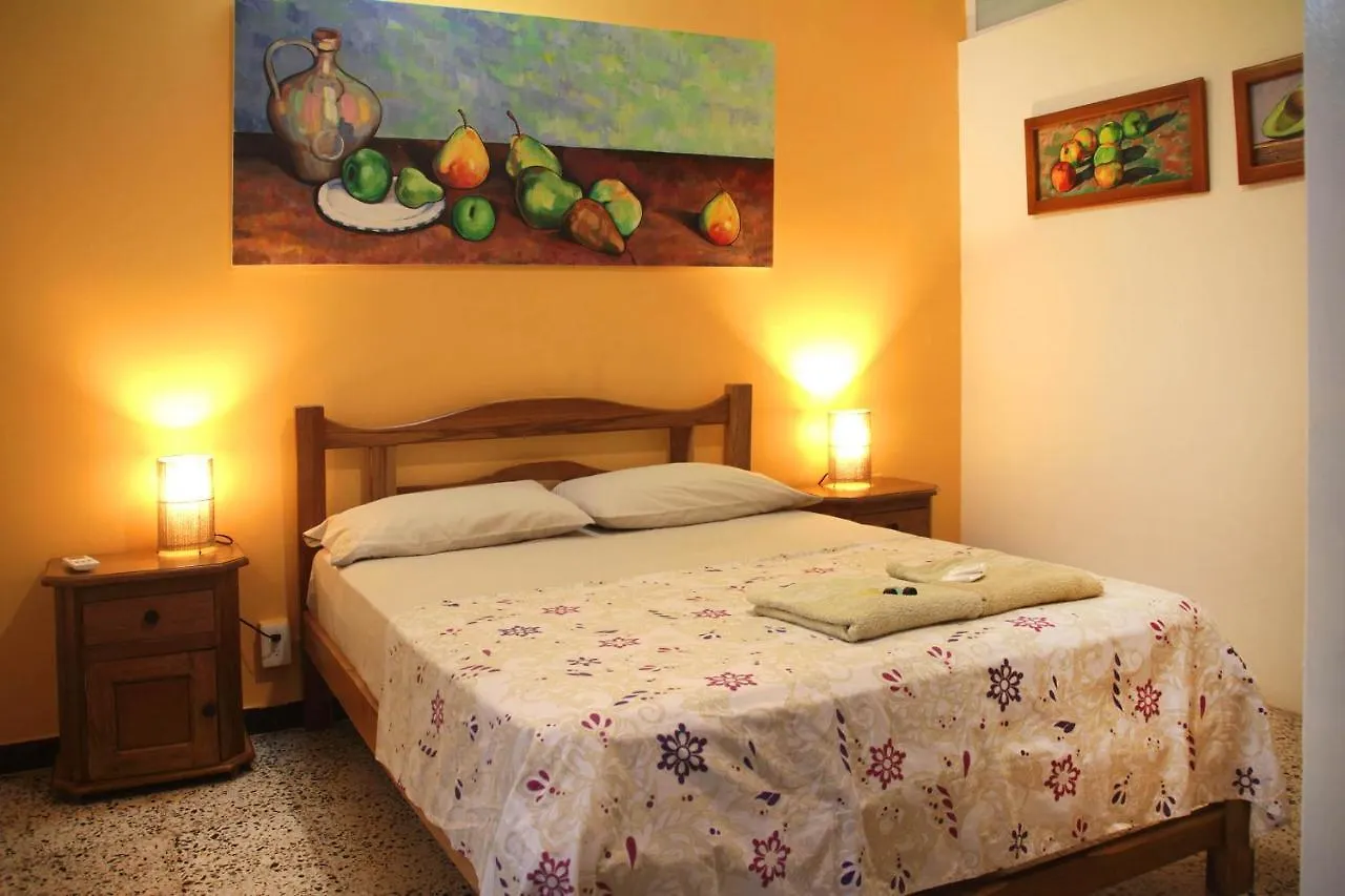 La Guaca Hostel Santa Marta Colombia